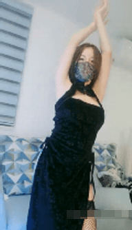 ♥️绝对手感 舔瓶蓋的小仙女 粉嫩的小红穴揉阴蒂自慰 图 01