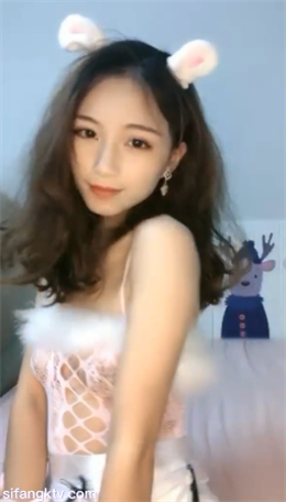 白色网袜吊带情趣装颜值美女自慰,乳夹菊花肛塞跳蛋 图 01