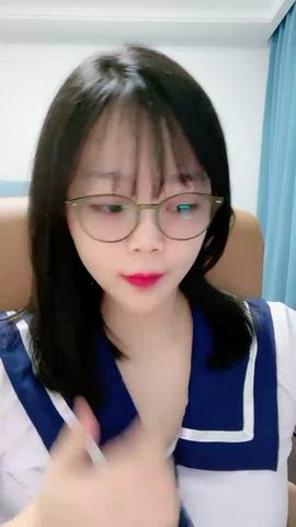 舞蹈系清纯美女桃子学生制服黑丝超短裙肥臀粉穴抖臀一… 图 08