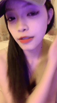 ♆ 雯雯舌头很迷人 神仙颜质! 超迷人~抠穴道具自慰~包射 图 01