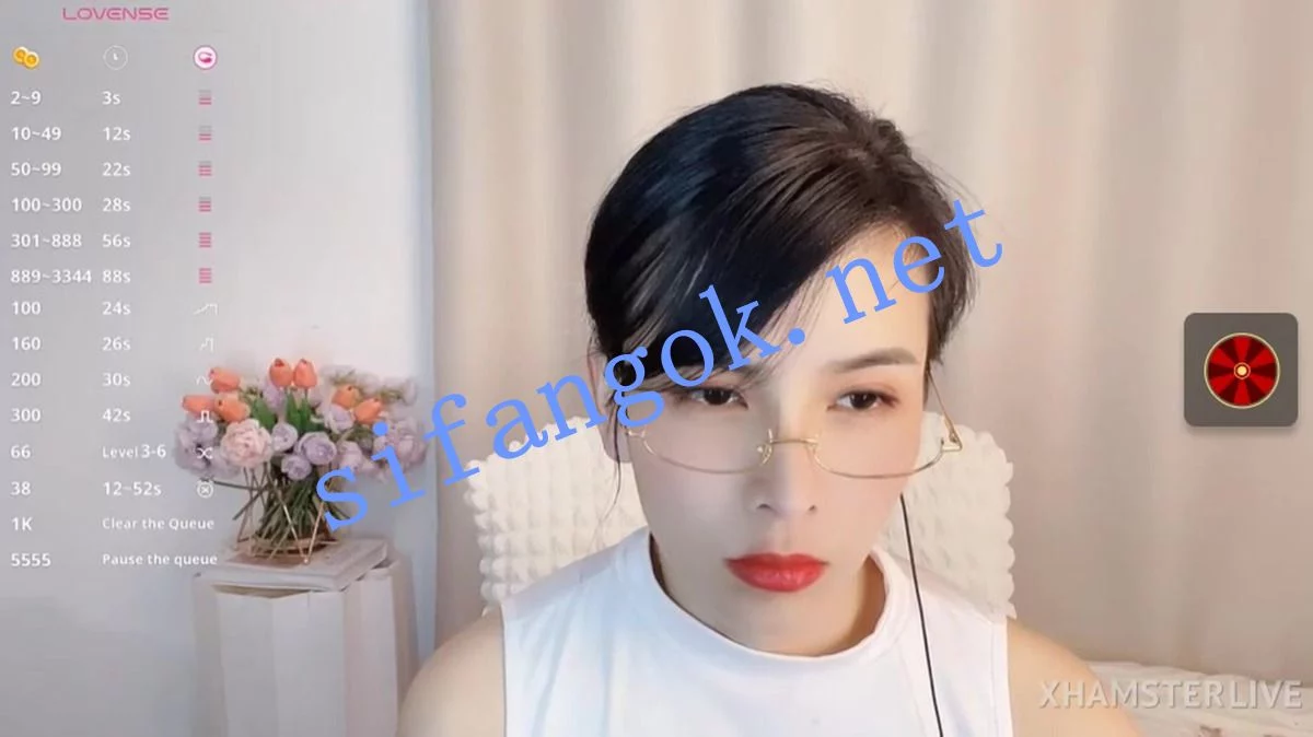美女大厅大胆开播【Jenny-666】对着屏幕跳蛋自慰大秀 震到喷水尖叫失神！