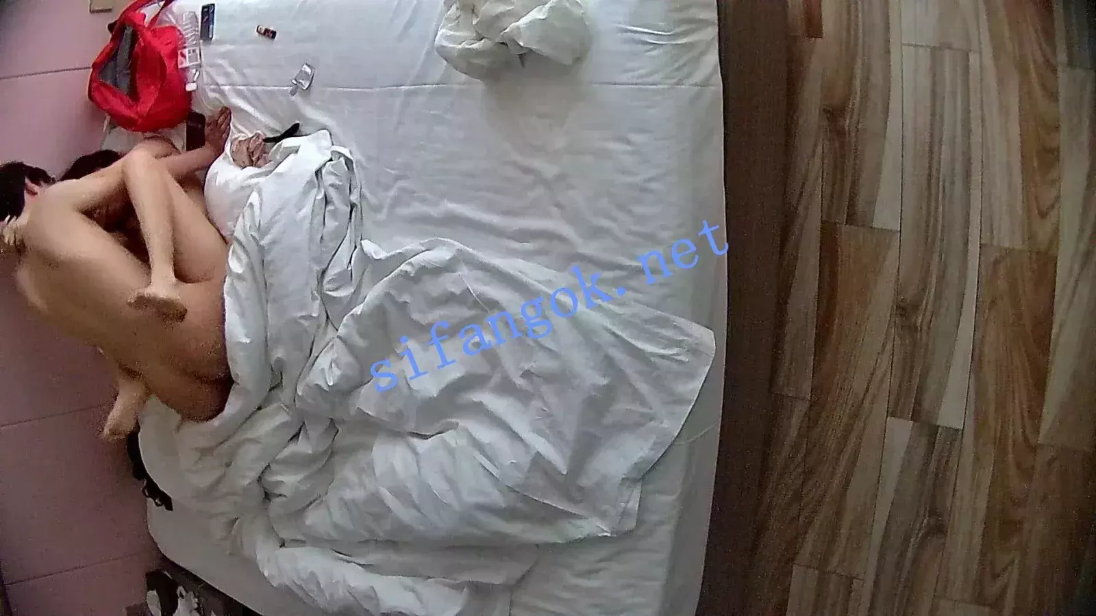 ❤️20260607❤️极品美女穿上黑丝被男友把内裤塞嘴里掐脖操 图 17