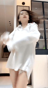 ♆ さん 艳舞御姐! 极品八字奶~酸奶诱惑~道具~撸到肾虚! 图 02