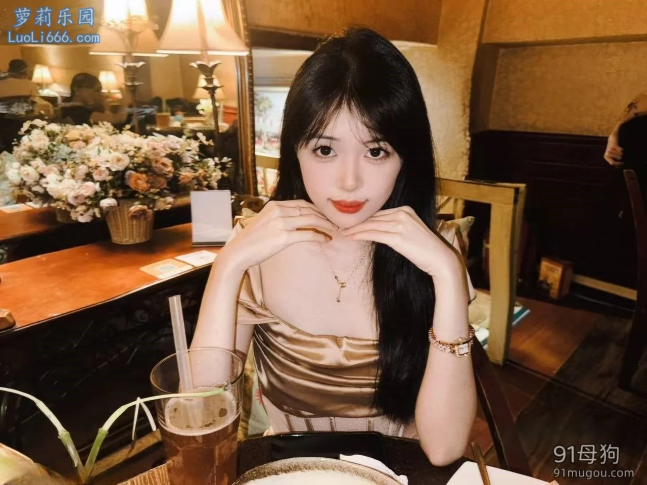 S级泄密 抖音极品女大,日常被男友带去3P口爆吞精 图 11