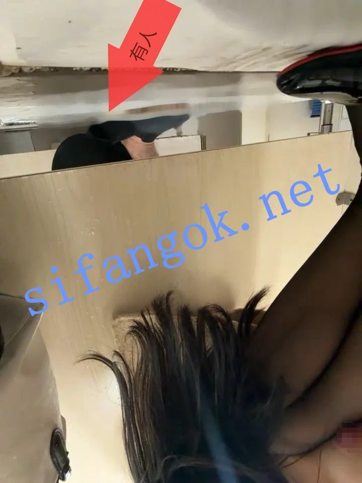 ✅ST开票 xiao-Lin-27 大长腿御姐 厕所露出 针筒射B 隔壁有人 图 05