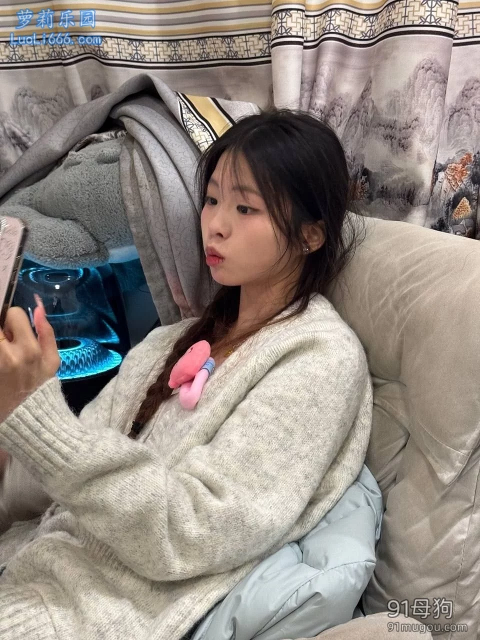 网络泄密 和男友的自拍 前戏玩手机后入啪啪 图 14