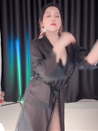 快手超骚主播 美娘777 高价定制裸舞脸穴同框 顶B抖奶起飞 图 08