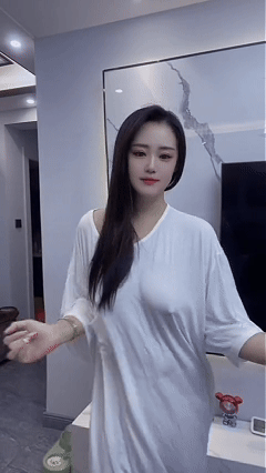 抖音极美御姐 星辰 无罩激凸抖奶 大尺自慰喷水福利 合集 图 12