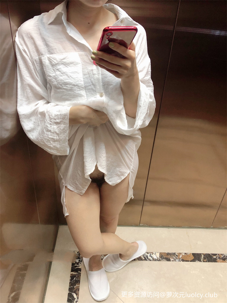 1点睡觉 – 绿帽人妻_户外露出野战与多名单男群P内射 [418PnV-1.56G]